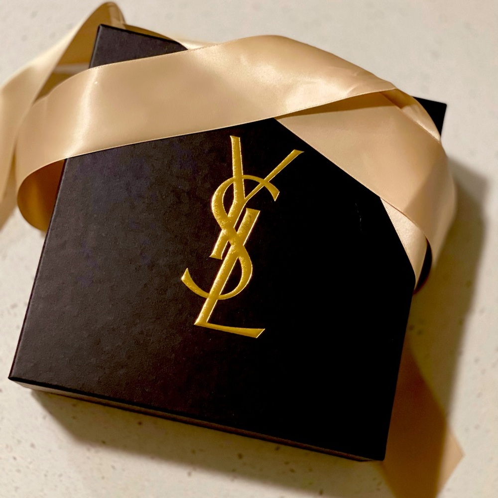 Yves Saint Laurent YSL